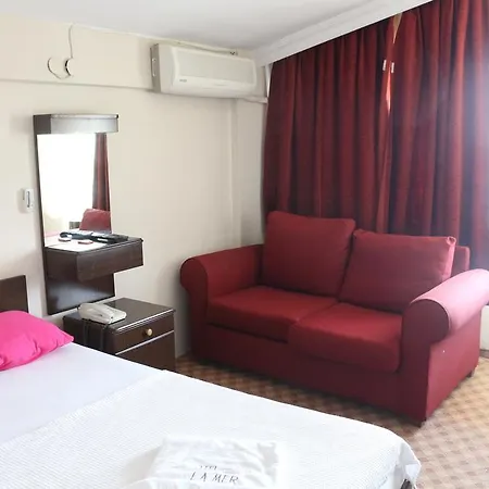 La Akcay Edremit (Balikesir)