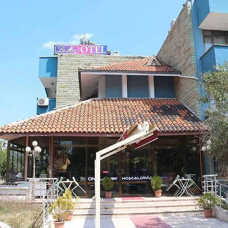 La Akcay Hotel