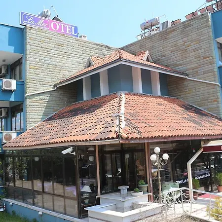 La Akcay Edremit (Balikesir)